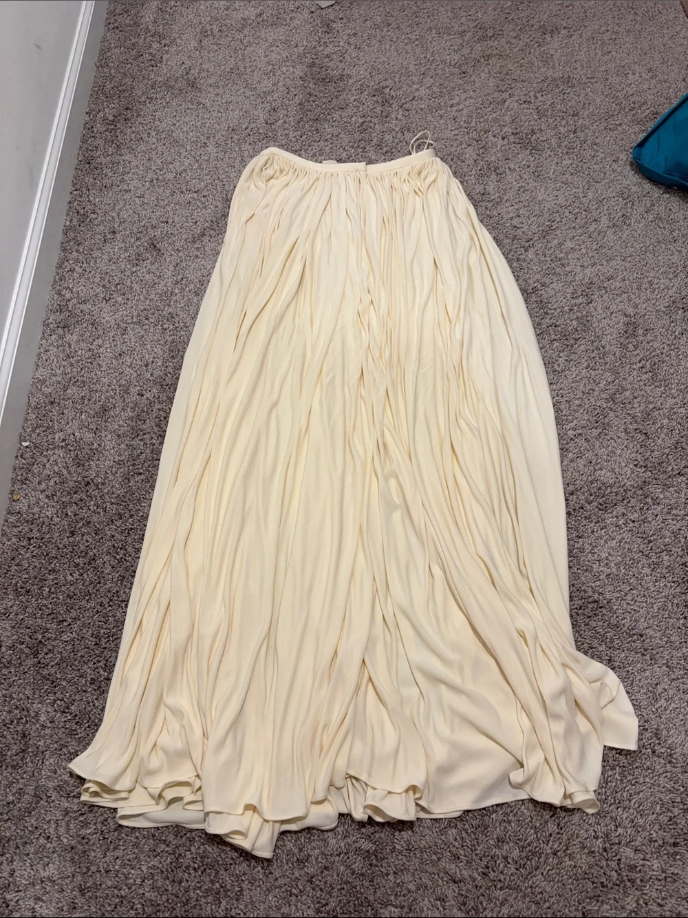 EUC Khaite Lowell Pleated Maxi Skirt in Cream Sz 4